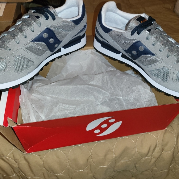 Sneakers - Picture 3 of 6